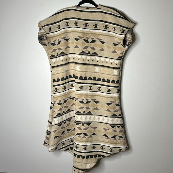 Stunning Priestess & Deer - Picture 7 of 7